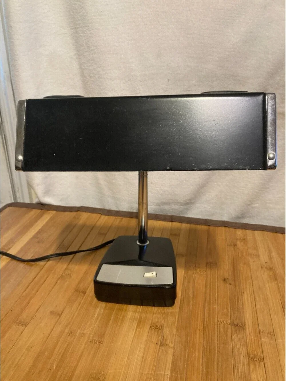 Moblite Black 2-Light Gooseneck Desk Lamp Silver flexible stem two-bulb